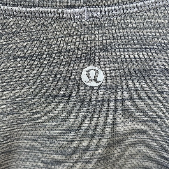 Lululemon Long Sleeve Athletic Top Size Medium Gray - Picture 4 of 7